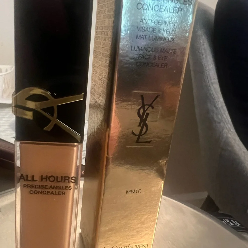 YSL All Hours Precise Angles Concealer Face & Eye -Color MN10 NIB